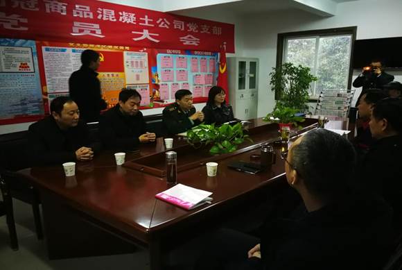 銅官區(qū)區(qū)委常委、人武部到商品混凝土公司開(kāi)展專項(xiàng)督導(dǎo)工作 銅官區(qū)區(qū)委常委、人武部到商品混凝土公司開(kāi)展專項(xiàng)督導(dǎo)工作