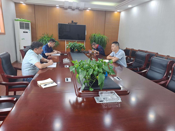 銅官區(qū)團(tuán)委書記到公司開(kāi)展“四送一服”調(diào)研 銅官區(qū)團(tuán)委書記到公司開(kāi)展“四送一服”調(diào)研