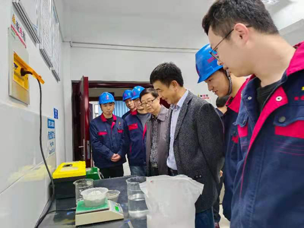 集團公司總工程師到建材公司調研 集團公司總工程師到建材公司調研