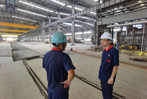 公司黨委書記走訪慰問一線職工 公司黨委書記走訪慰問一線職工